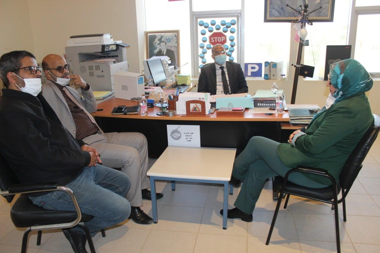 زيارة ميدانية للسيد بناصر بولعجول لمركز تسجيل السيارات بالعيون 